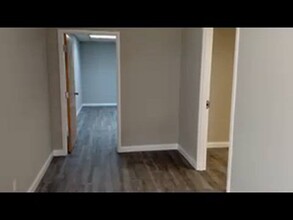 6441 Bonny Oaks Dr, Chattanooga, TN à louer - Vidéo sur l’annonce professionnelle 