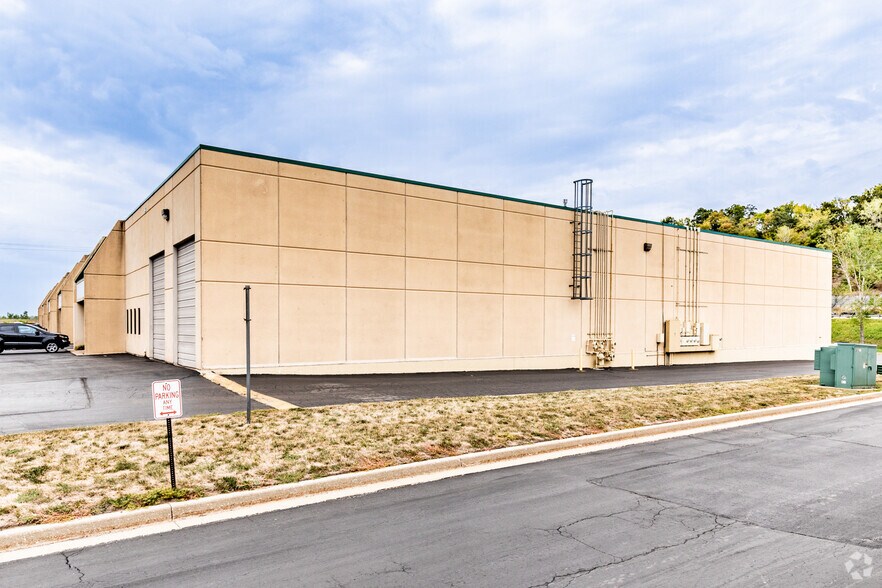 600-638 NW Platte Valley Dr, Riverside, MO à louer - Photo de l’immeuble – Image 2 sur 4