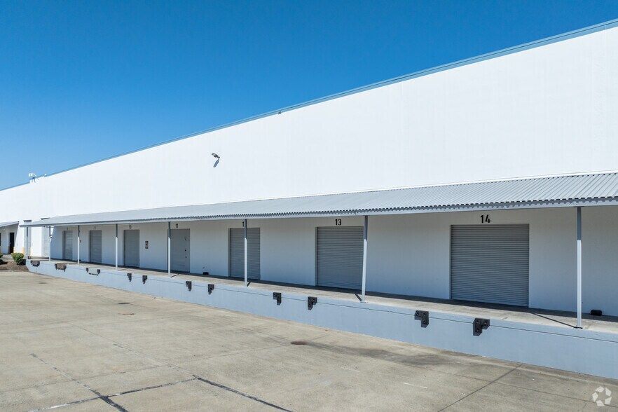 1515-1525 Alvarado St, San Leandro, CA à louer - Photo de l’immeuble – Image 3 sur 8