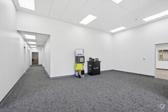 900 N Hills Blvd, Reno, NV à louer Hall d’entrée– Image 1 sur 13