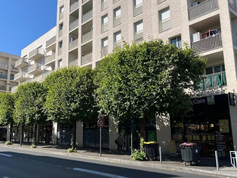 Av Du President Salvador Allende, Arcueil à vendre - Photo de l’immeuble – Image 3 sur 10