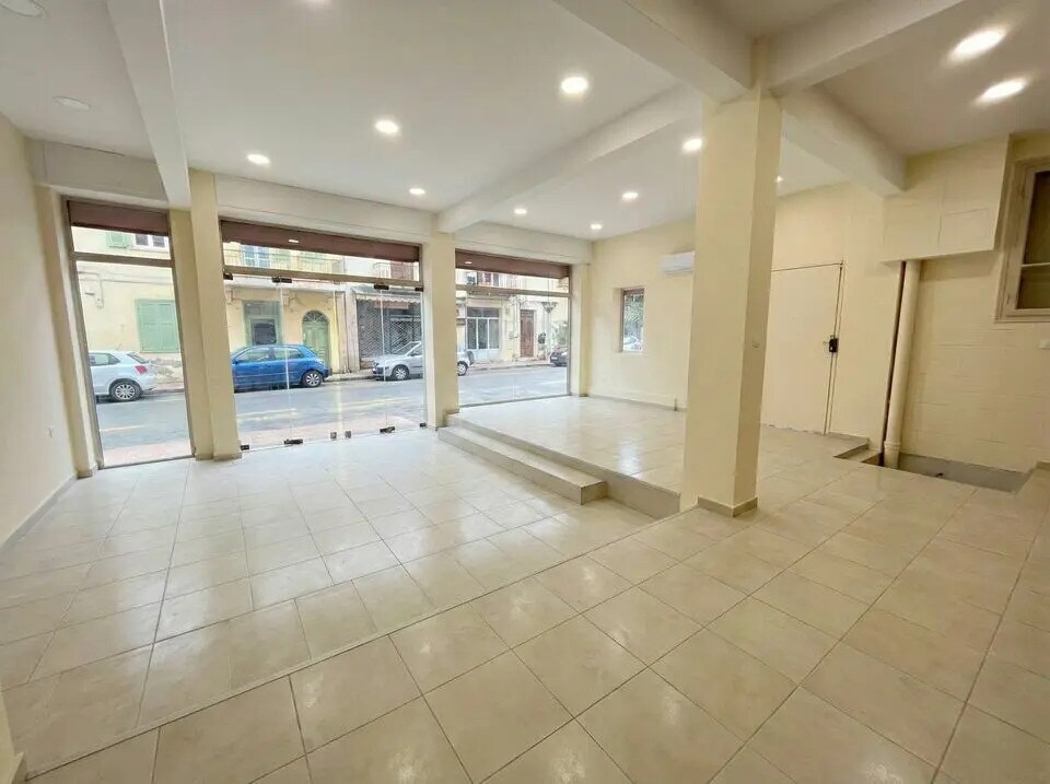 Local commercial dans JUAN-LES-PINS à louer Photo de l’immeuble– Image 1 sur 5