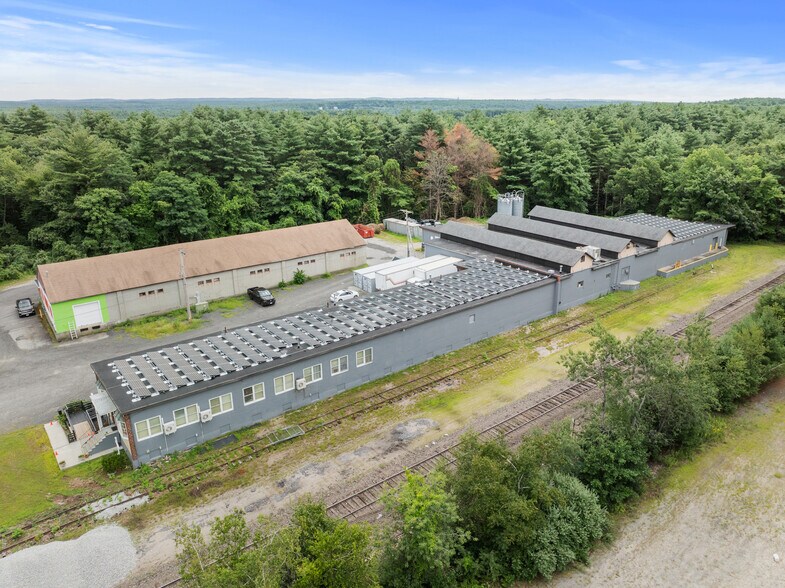 218 Willard, Leominster, MA à louer - Photo de l’immeuble – Image 2 sur 6