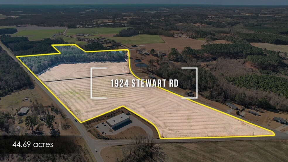 1924 Stewart Rd, Four Oaks, NC à vendre - Vidéo sur l’annonce professionnelle – Image 2 sur 10