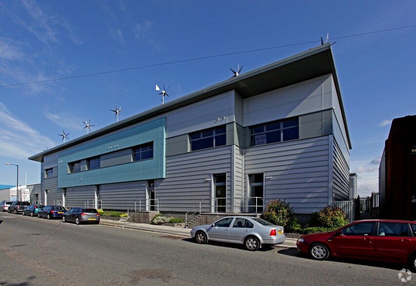 7 Whitby Ave, Londres à vendre - Photo de l’immeuble – Image 3 sur 12