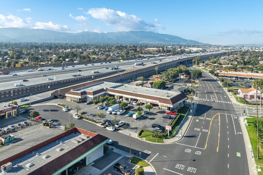 110 N Washburn Cir, Corona, CA à louer - Aérien – Image 3 sur 10