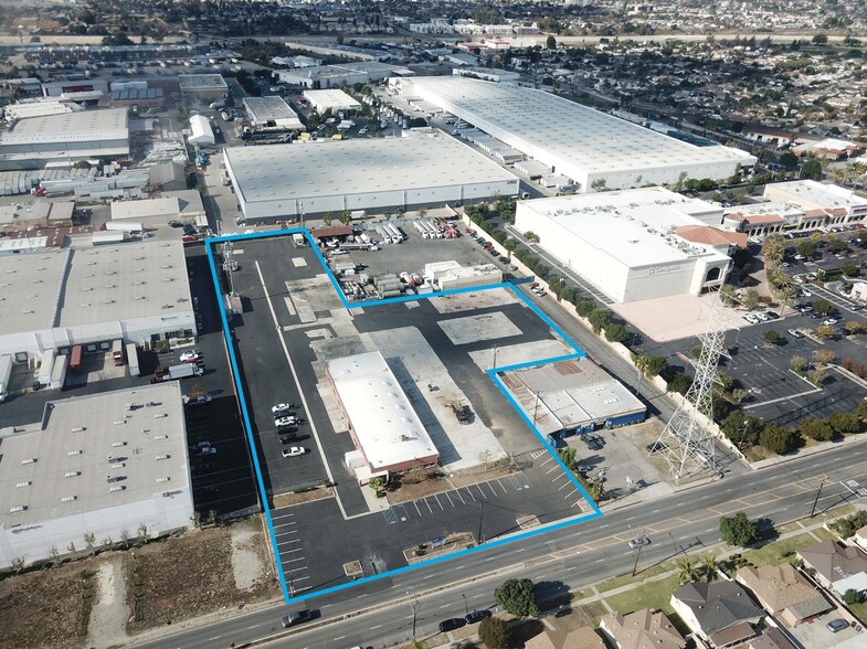 5201 S Paramount Blvd, Pico Rivera, CA à louer - Photo de l’immeuble – Image 2 sur 4