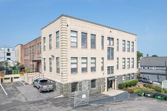Plus de détails pour 114 Pearl St, Port Chester, NY - Local d'activités à louer