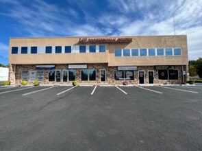 142 Rte 23 N, Pompton Plains, NJ à louer Photo intérieure– Image 1 sur 11