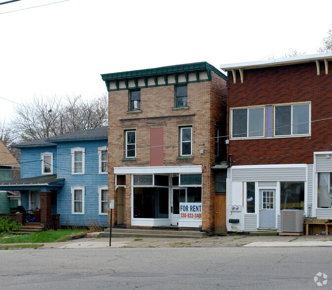 525-527 Tremont Ave SW, Massillon, OH à louer - Photo principale – Image 1 sur 11