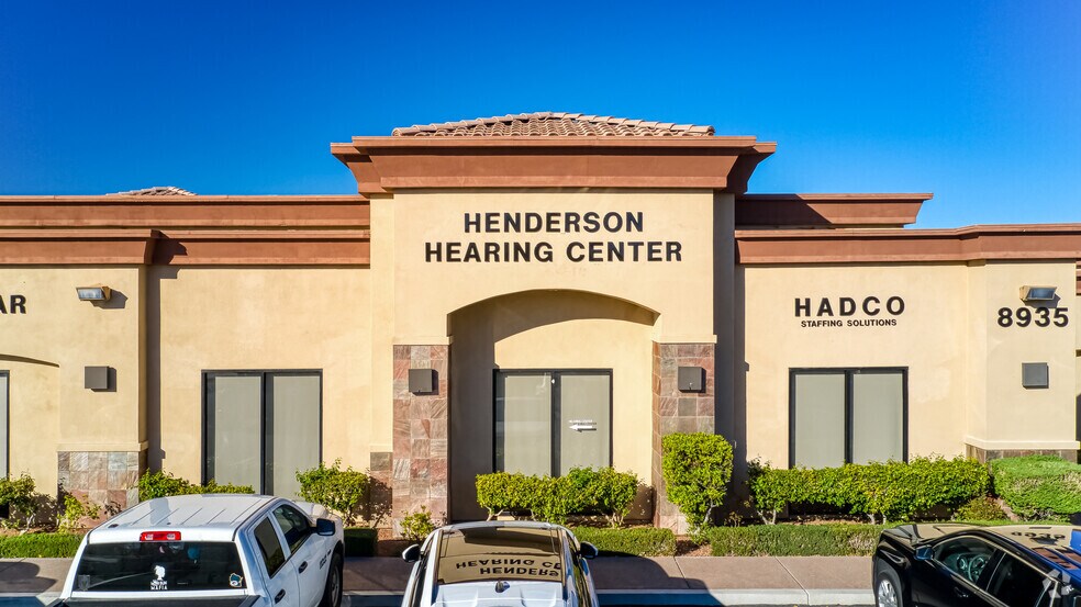 8935 S Pecos Rd, Henderson, NV à vendre - Photo de l’immeuble – Image 2 sur 10