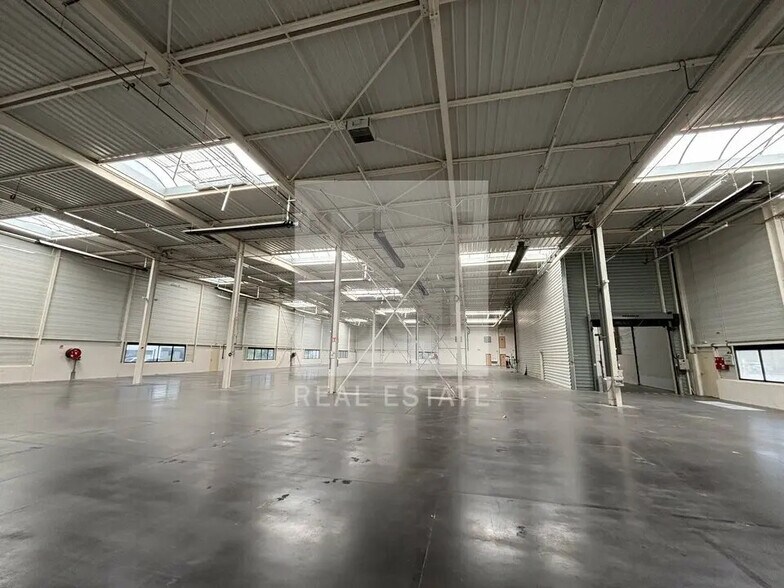 Bureau dans Saint-Priest à louer - Photo intérieure – Image 3 sur 12