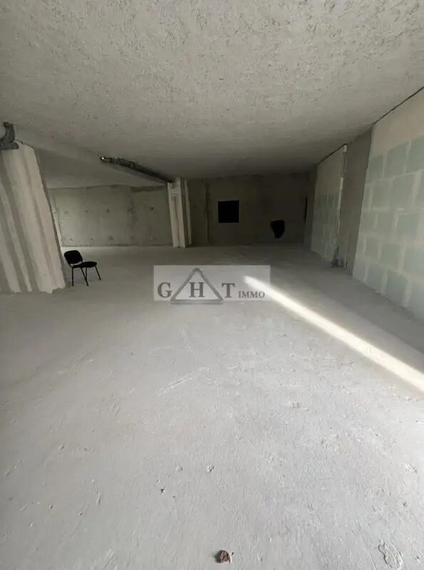 Local commercial dans SAINT CYR L ECOLE à vendre Photo de l’immeuble– Image 1 sur 3