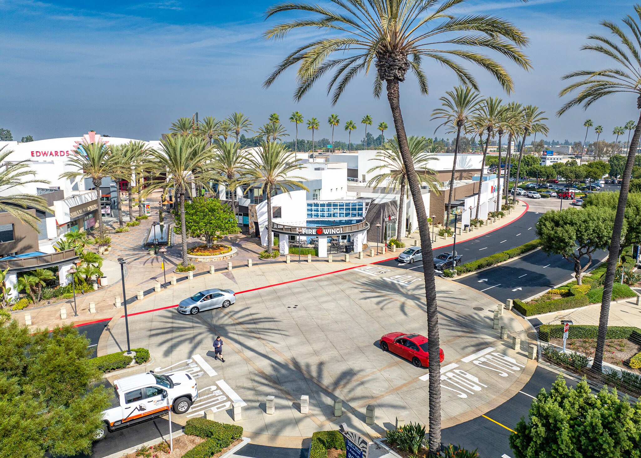7300-7575 Carson Blvd, Long Beach, CA à louer Photo principale– Image 1 sur 11