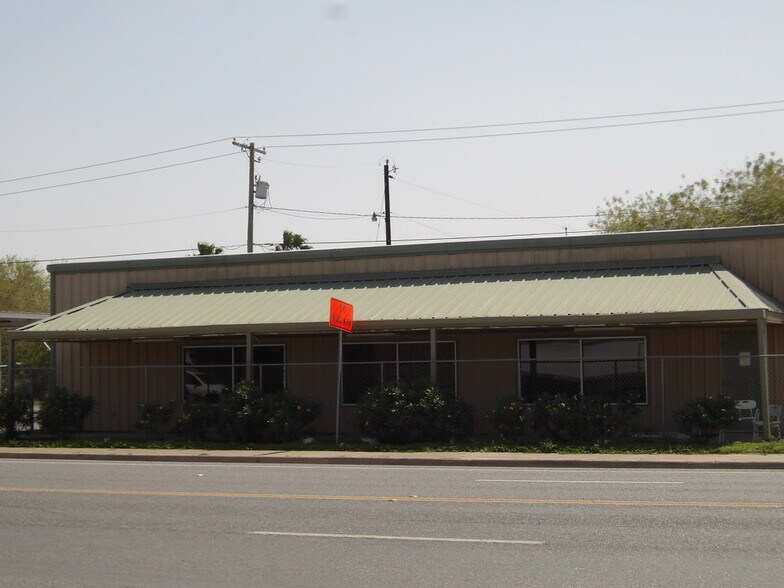 102 Colorado st, Rio Hondo, TX à vendre - Photo de l’immeuble – Image 3 sur 31