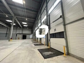 5 Rue Du Noyer Aux Perdrix, SERVON à louer Photo intérieure– Image 2 sur 3