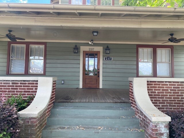 237 Main St, Pineville, NC à louer - Photo de l’immeuble – Image 2 sur 18