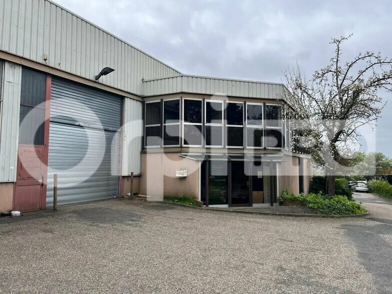 Local d’activités dans Palaiseau à louer - Photo de l’immeuble – Image 3 sur 7