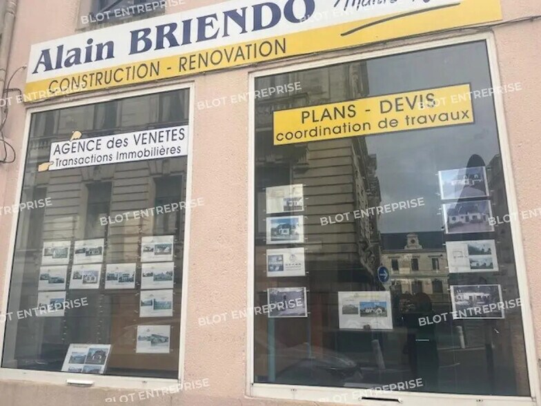 Local commercial dans Vannes à louer - Photo principale – Image 1 sur 4