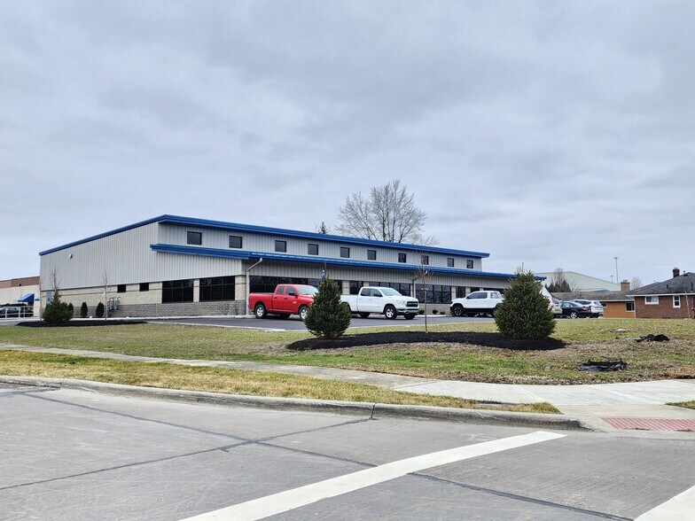 31441 Lorain Road Rd, North Olmsted, OH à louer - Photo principale – Image 1 sur 4