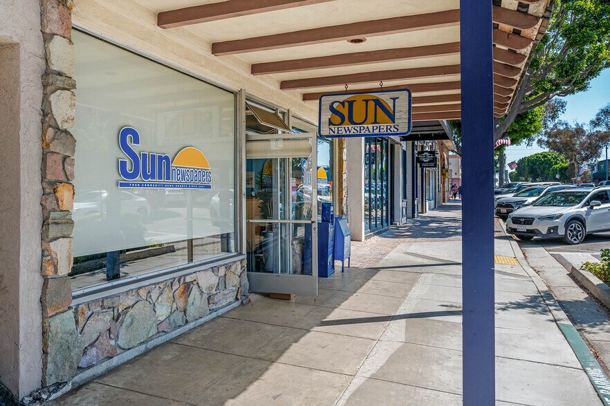 216 Main St, Seal Beach, CA à louer - Photo de l’immeuble – Image 2 sur 11