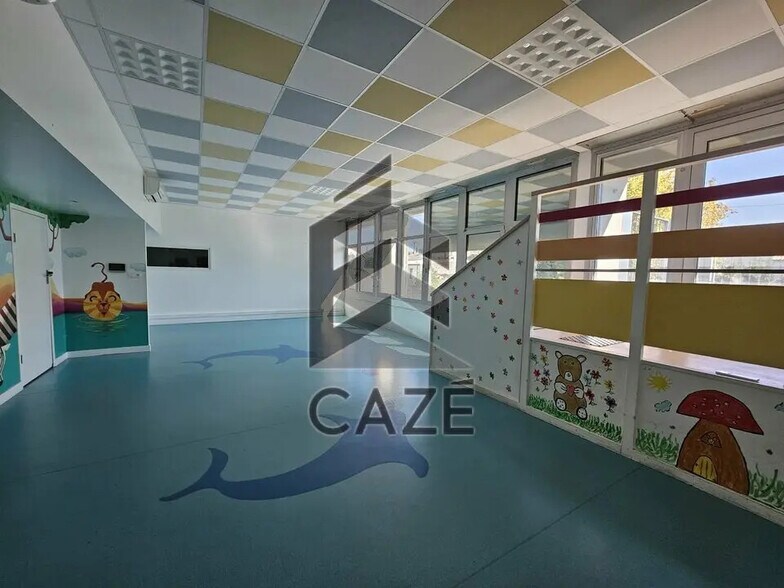 Bureau dans Bordeaux à louer - Photo de l’immeuble – Image 3 sur 3