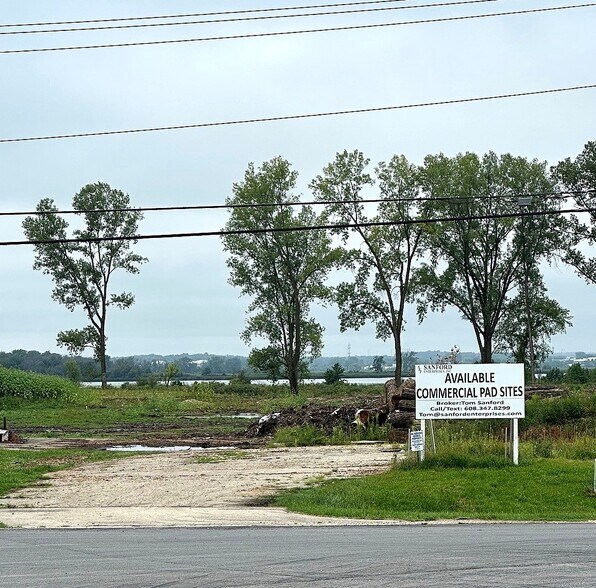 4012 Terminal Dr, McFarland, WI à louer - Photo de l’immeuble – Image 1 sur 4