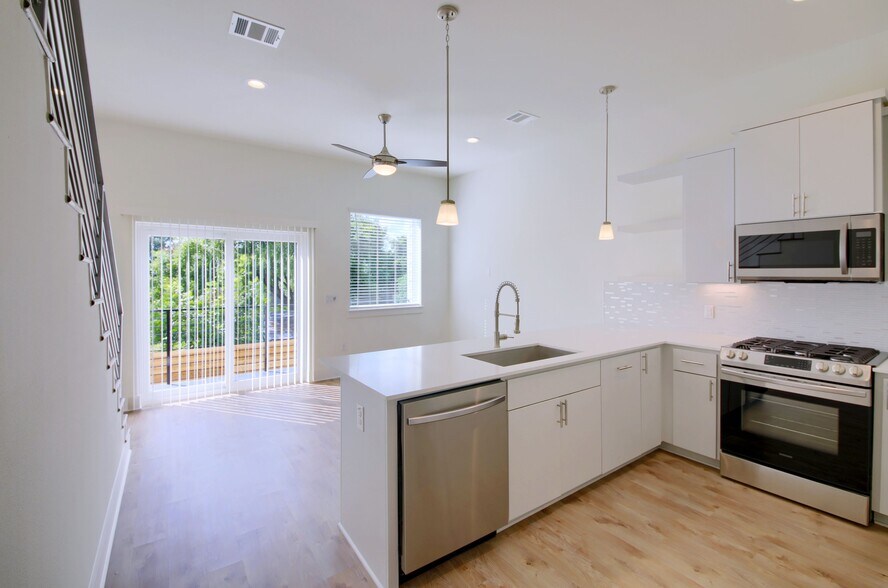 6001 Bolm Rd, Austin, TX à vendre - Photo intérieure – Image 2 sur 7
