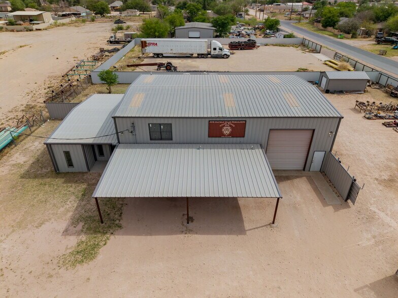 1317 County Rd 114 rd, Midland, TX à vendre - Photo de l’immeuble – Image 2 sur 13