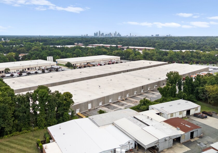 1001 Bond St, Charlotte, NC à louer - Photo de l’immeuble – Image 3 sur 8
