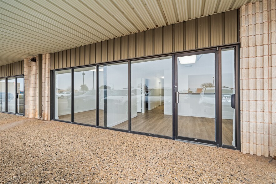 5137 69th St, Lubbock, TX à louer - Photo de l’immeuble – Image 2 sur 16
