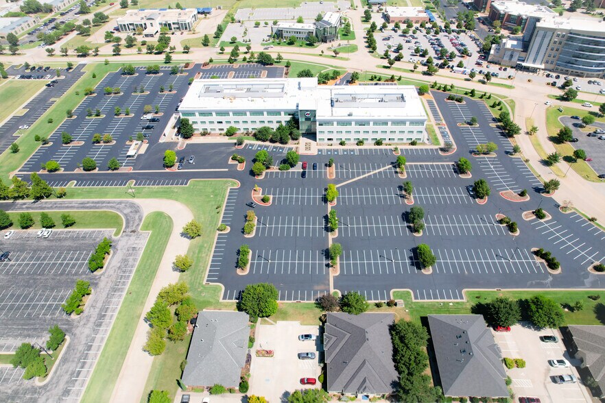 3100 Quail Springs Pky, Oklahoma City, OK à louer - Photo de l’immeuble – Image 2 sur 5