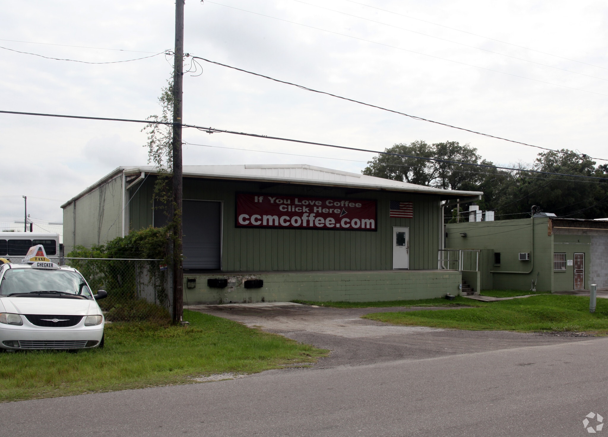 4421 N Hesperides St, Tampa, FL à louer Photo principale– Image 1 sur 8