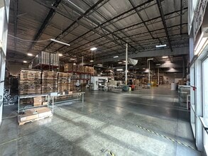 1522 Bentley Dr, Corona, CA à louer Photo intérieure– Image 2 sur 7