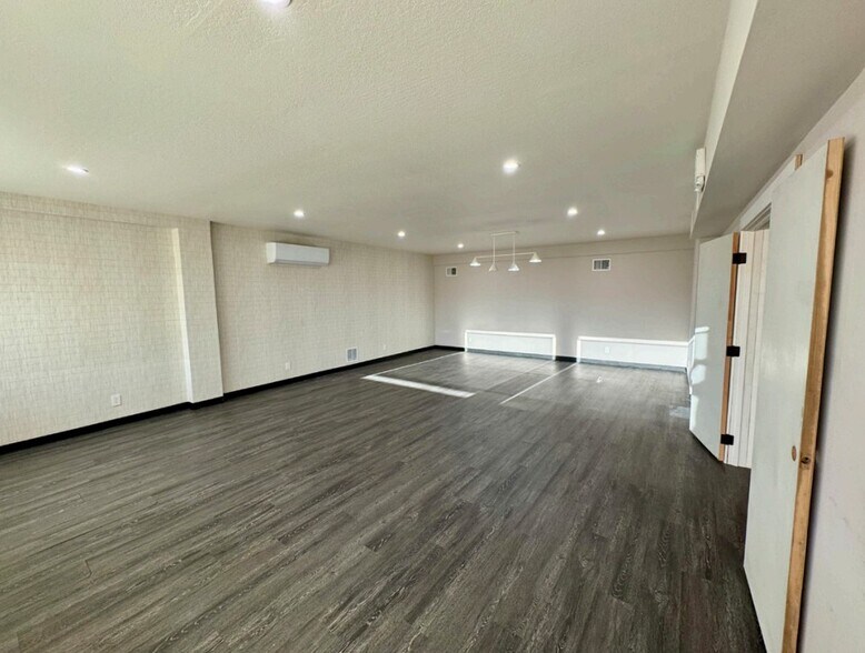 749 Old County Rd, San Carlos, CA à louer - Photo intérieure – Image 3 sur 6
