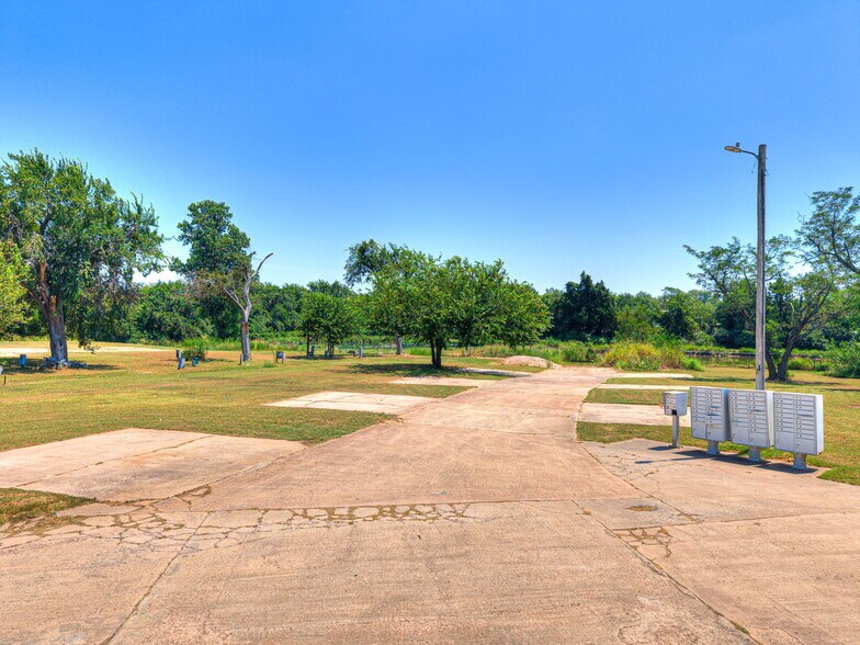 801 N Leo St, Shawnee, OK à vendre - Photo de l’immeuble – Image 2 sur 58