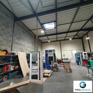 Plus de détails pour Local d'activités à louer