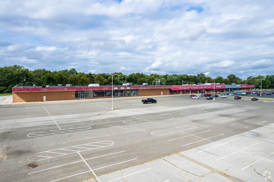 233 S Broadway, Pennsville, NJ à louer - Photo de l’immeuble – Image 3 sur 40