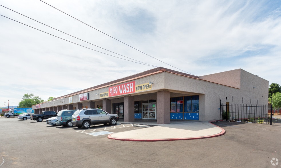 7226 Central Ave, Albuquerque, NM à vendre - Photo de l’immeuble – Image 1 sur 14