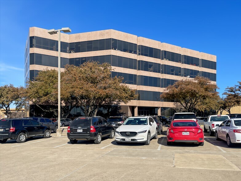 1600 Airport Fwy, Bedford, TX à louer - Photo de l’immeuble – Image 3 sur 13