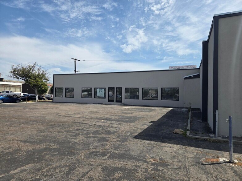 1705-1727 National City Blvd, National City, CA à louer - Photo de l’immeuble – Image 1 sur 23