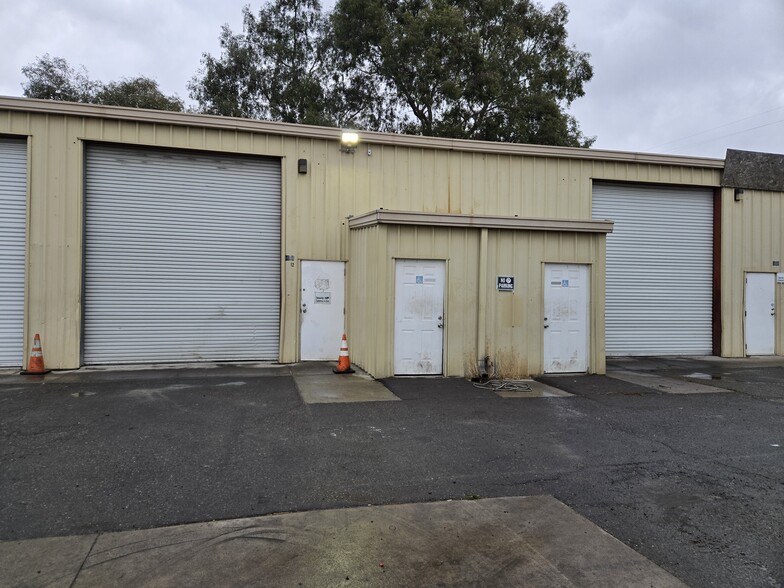 3400-3444 S Hwy 99 Frontage Rd, Stockton, CA à louer - Photo de l’immeuble – Image 2 sur 5