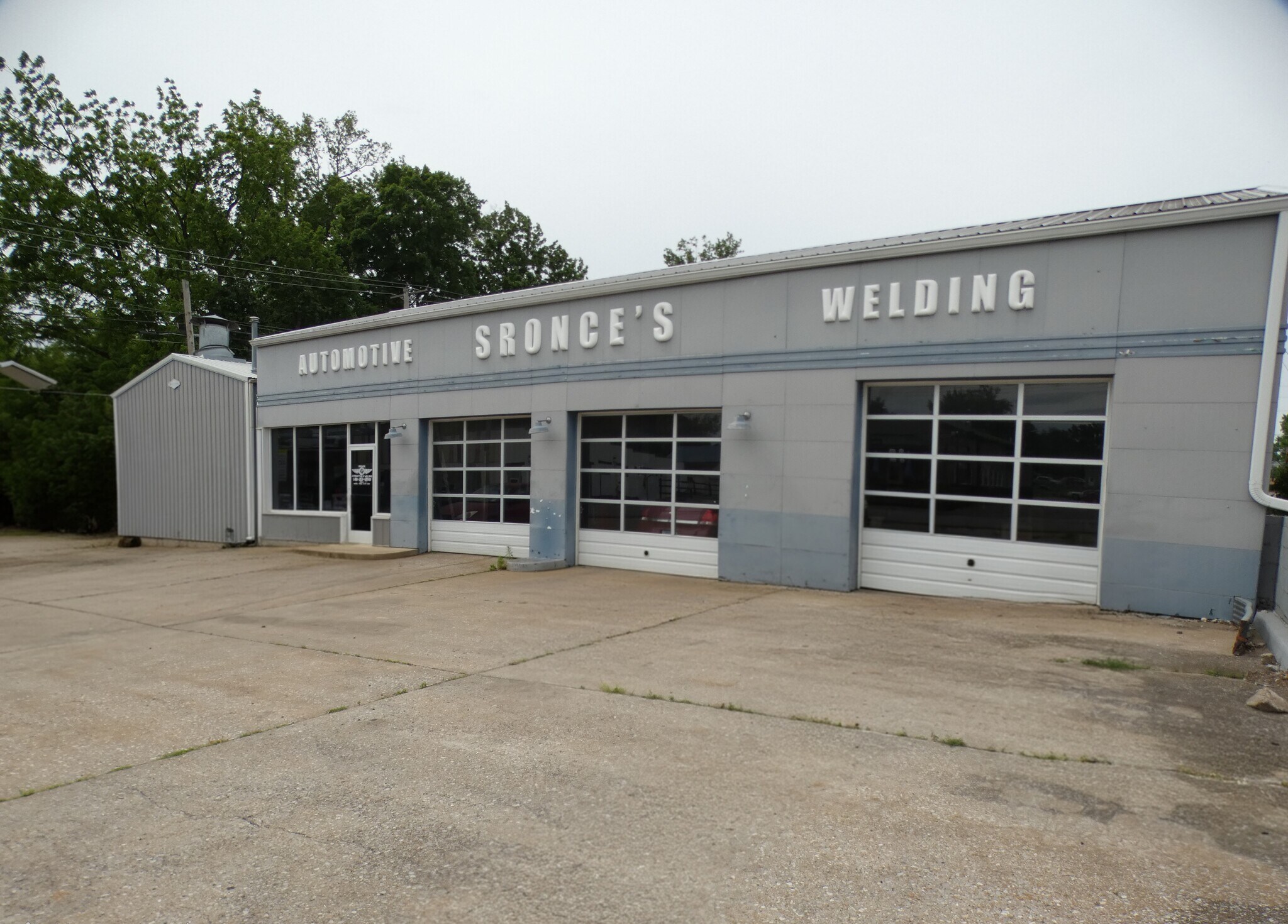 105 W Water St, Pinckneyville, IL à vendre Photo principale– Image 1 sur 36