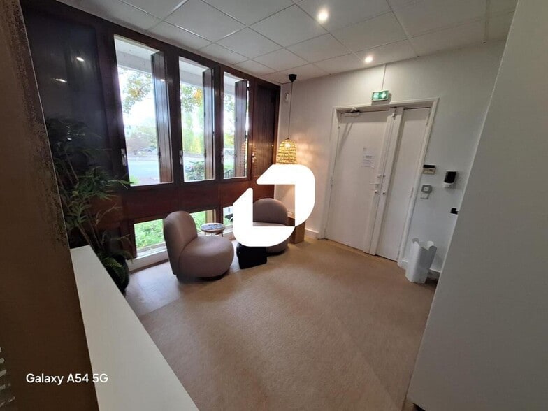 Bureau dans Boulogne-Billancourt à louer - Photo intérieure – Image 2 sur 9