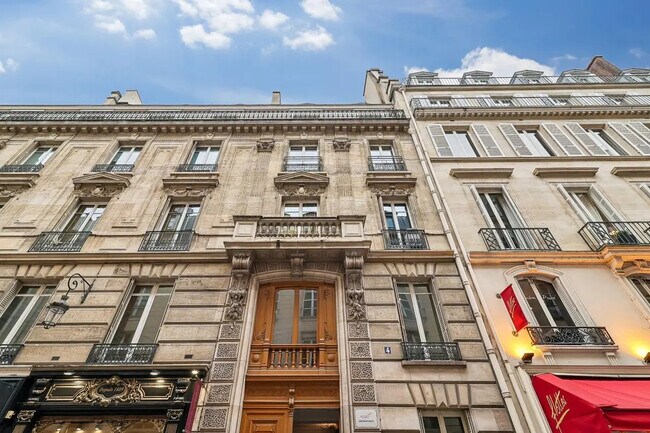 Plus de détails pour 4 Rue Cambon, Paris - Bureau à louer
