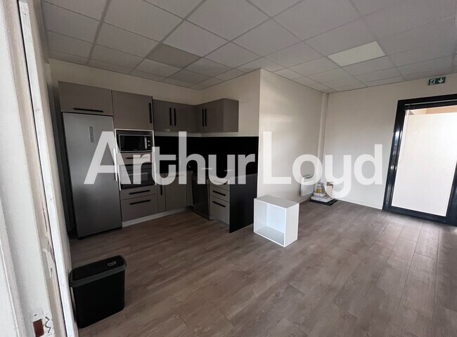Plus de détails pour Bureau à louer