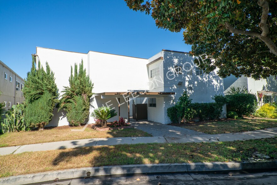 705 E Santa Fe Ave, Fullerton, CA à vendre - Photo de l’immeuble – Image 2 sur 14