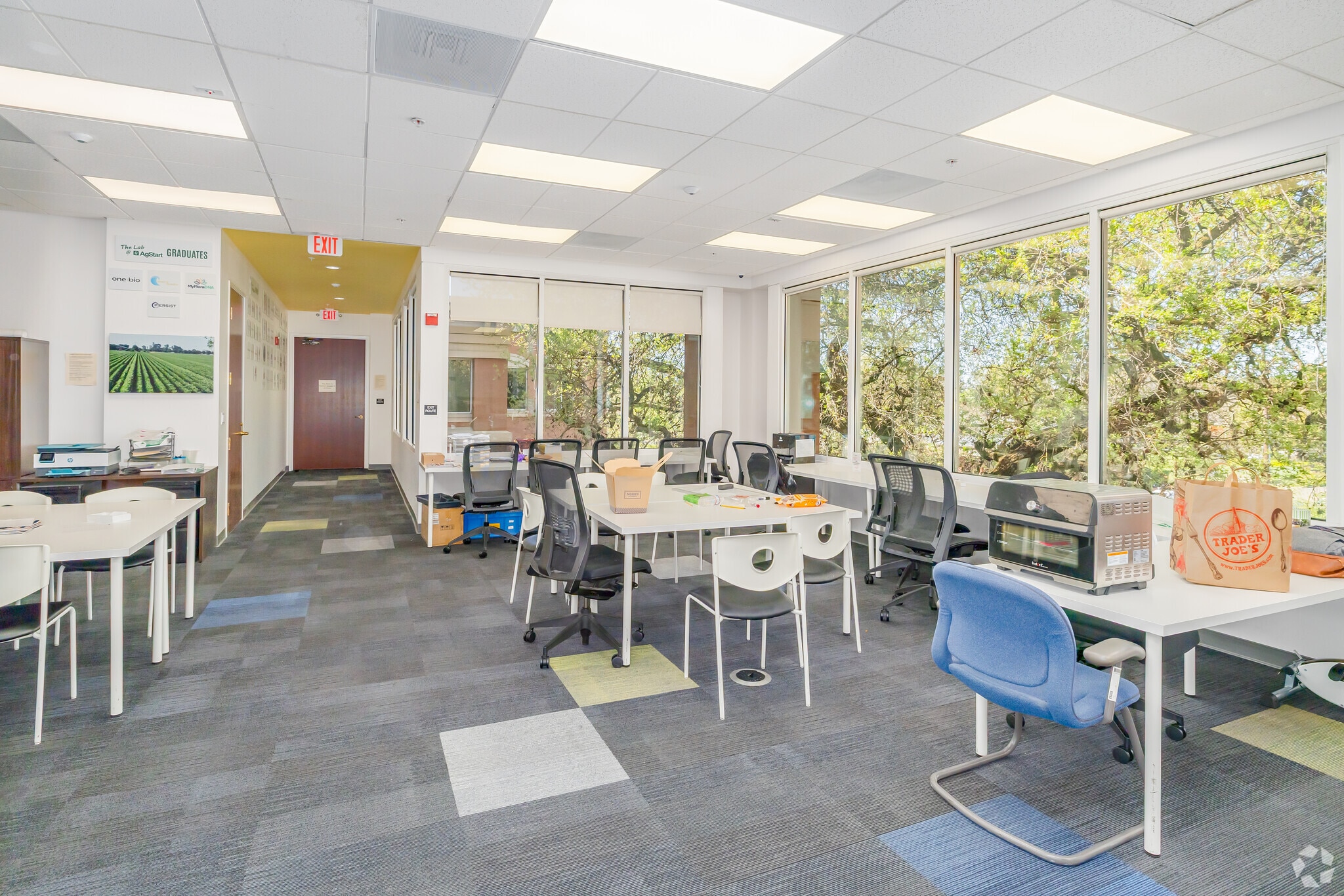 1100 Main St, Woodland, CA à louer Photo intérieure– Image 1 sur 2