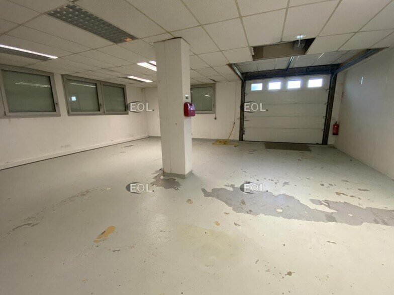 Local d’activités dans Épinay-sur-Orge à louer - Photo de l’immeuble – Image 2 sur 3