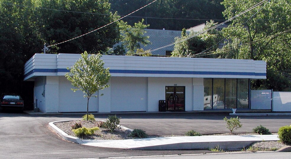 545 Rodi Rd, Pittsburgh, PA à vendre - Photo de l’immeuble – Image 2 sur 6